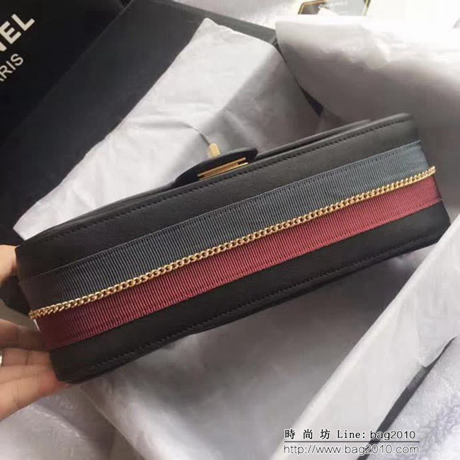 香奈兒CHANEL 型號01112 最新款式休閒徽章包 DSC1553
